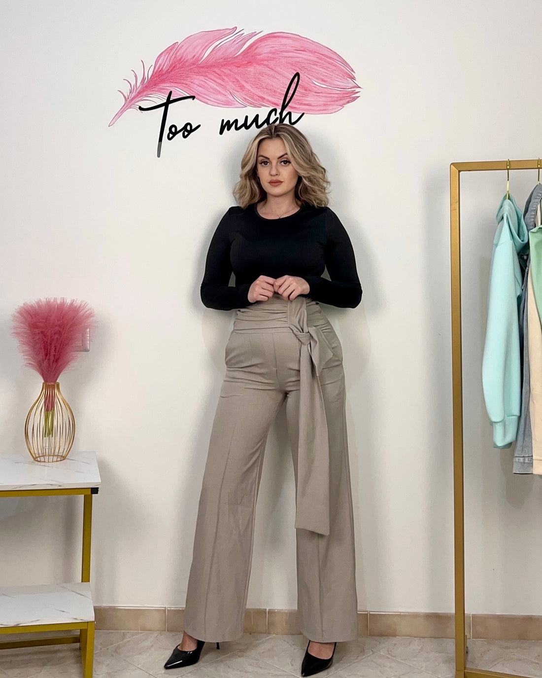 Pants Influencer